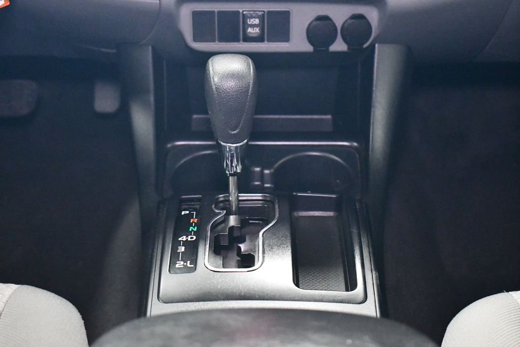 Used 2015 Super White Toyota Base image 16