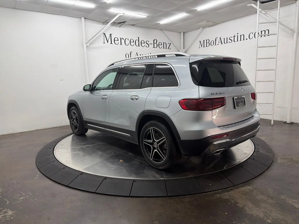 New 2026 Silver Mercedes-Benz GLB 250 image 5
