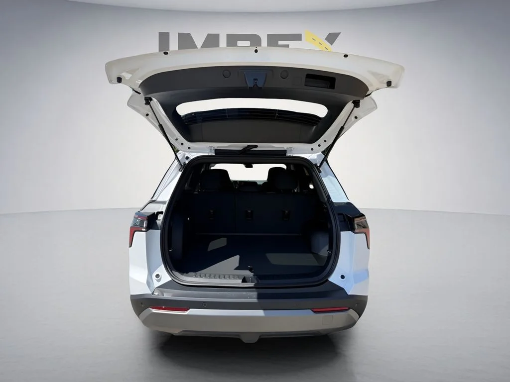 New 2027 White Chevrolet LT image 30