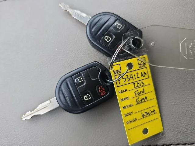 Used 2013 White Suede Ford SEL image 42