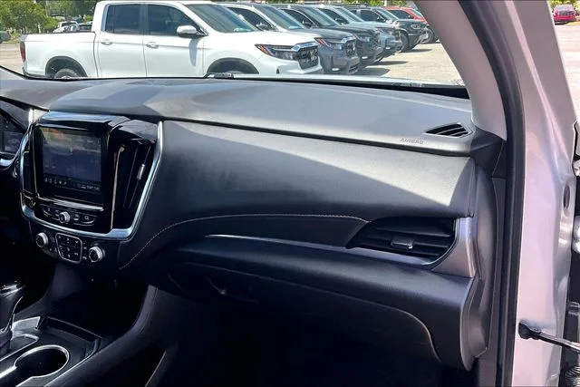 Used 2020 Silver Chevrolet LT image 21