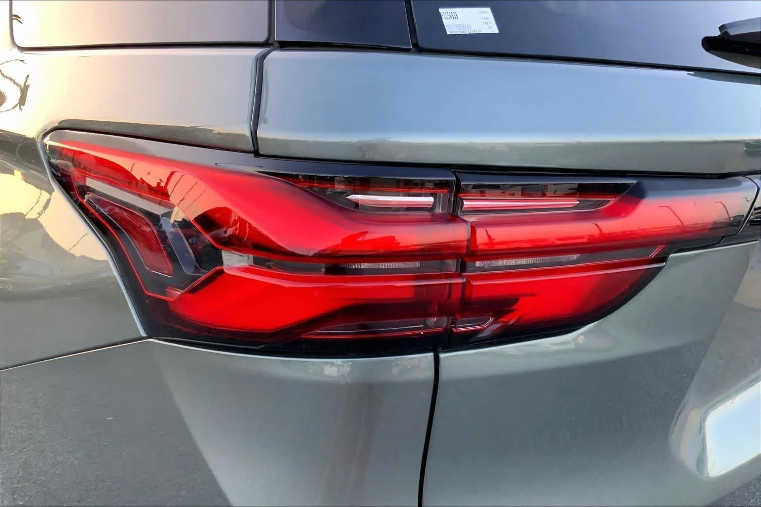 Used 2023 Silver Sage Metallic Chevrolet LT Leather image 26