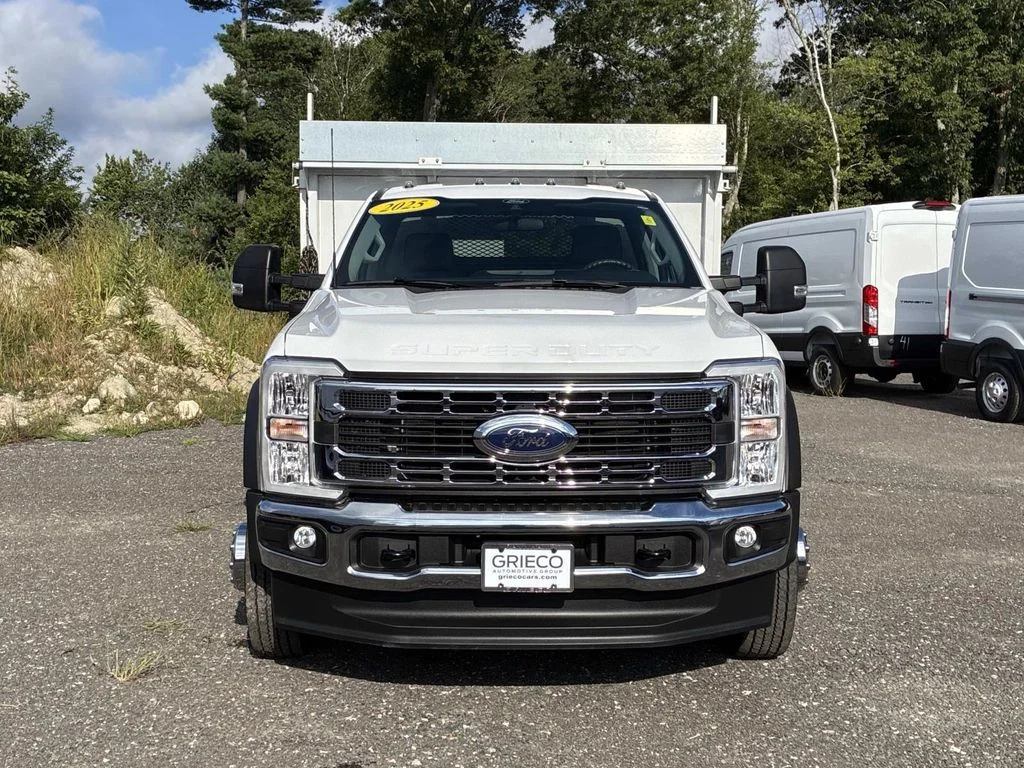 Used 2025 Oxford White Ford XLT image 2