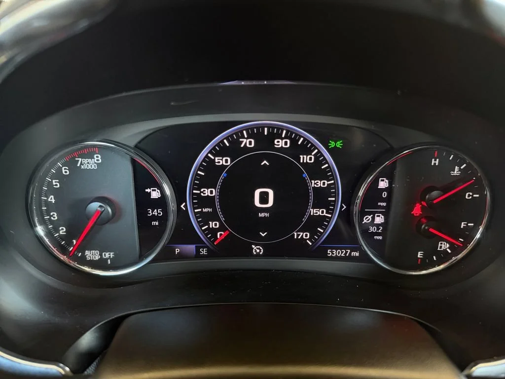 Used 2024 Summit White Chevrolet 2LT image 19