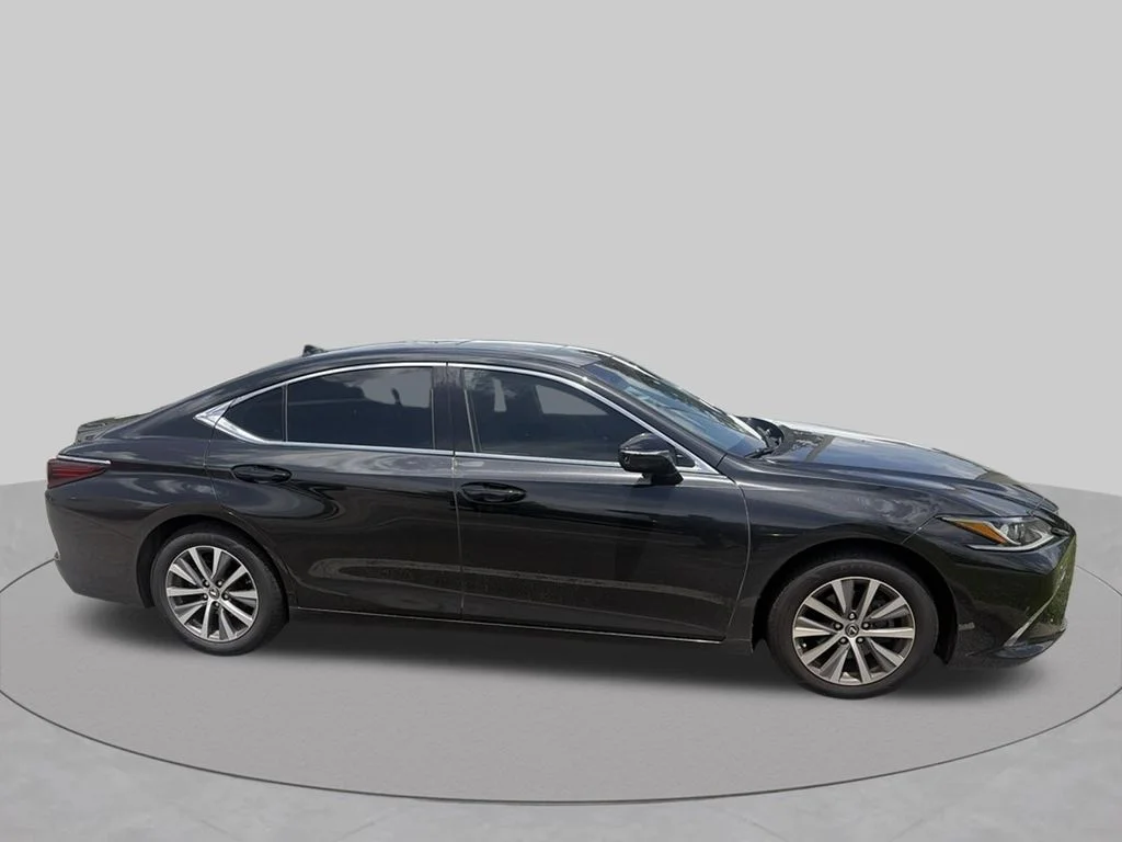 Used 2021 Black Lexus 350 image 4