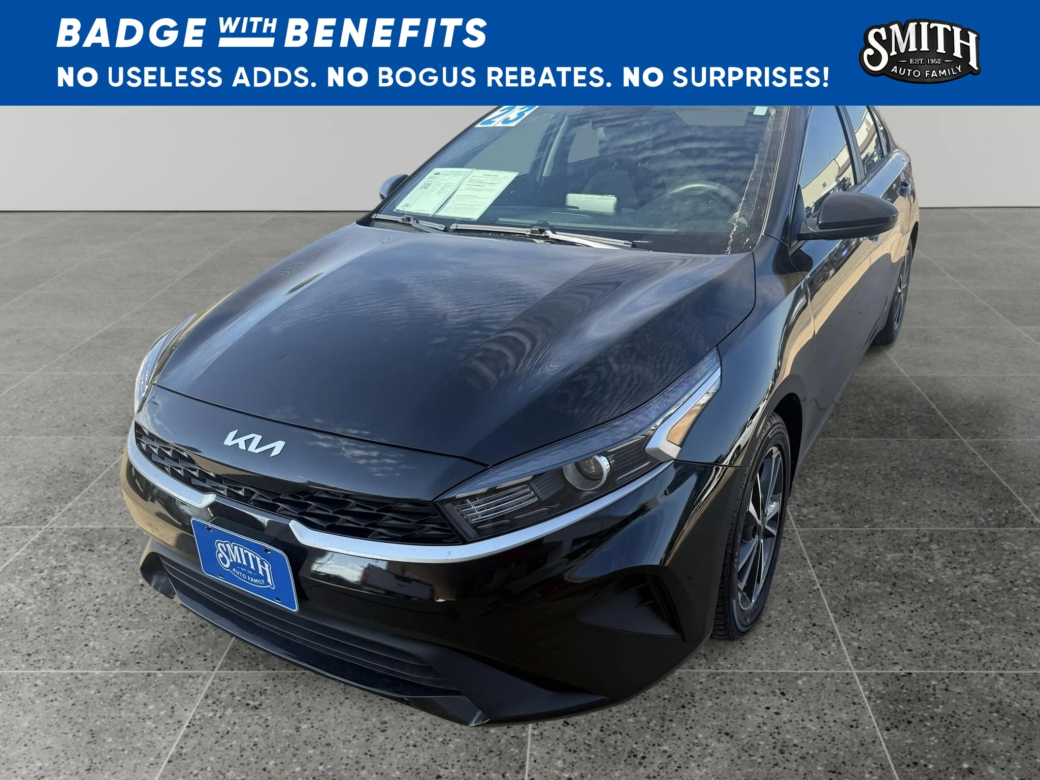 Used 2023 Aurora Black Kia LXS image 8