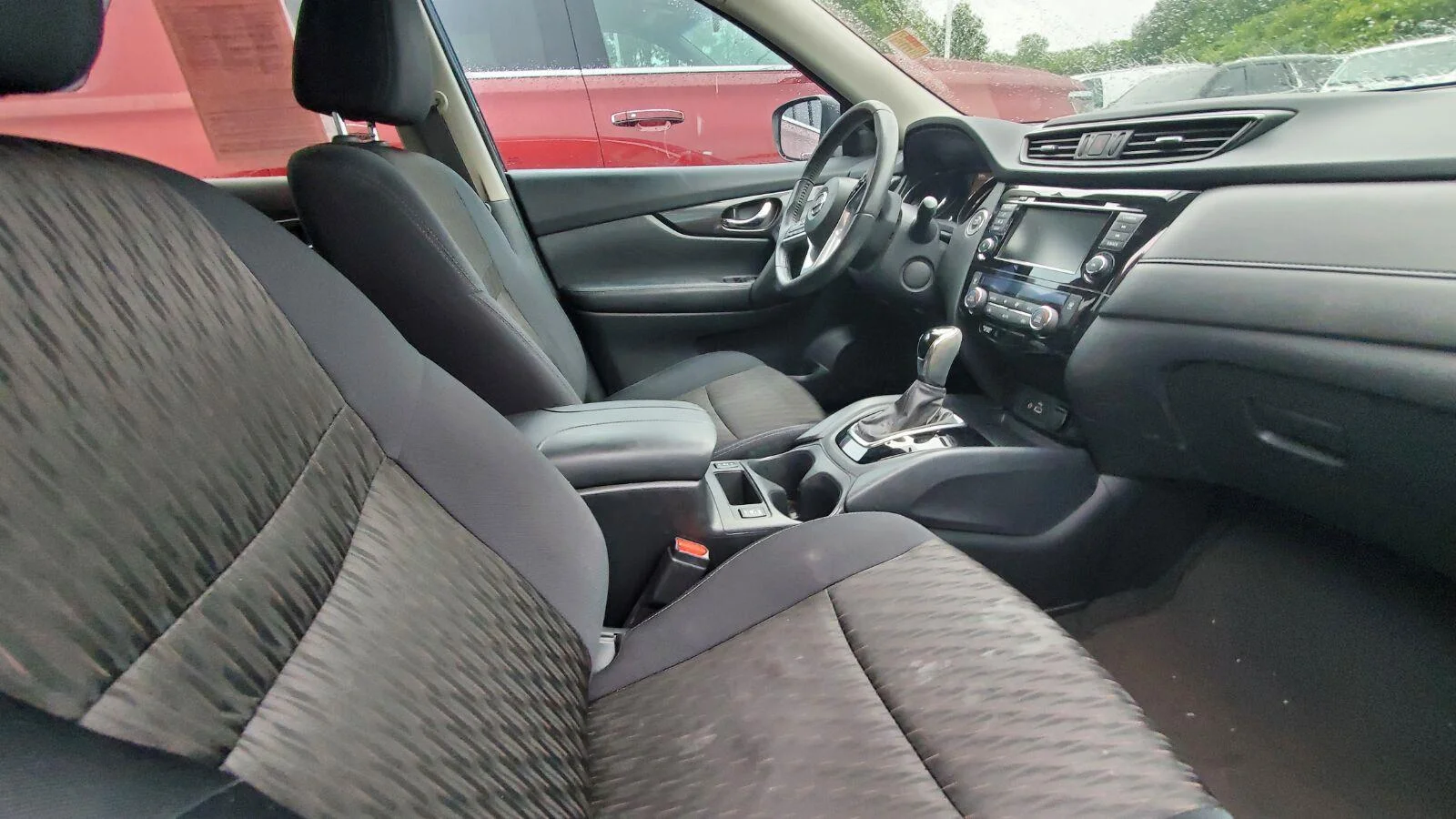 Used 2018 Caspian Blue Nissan SV image 4