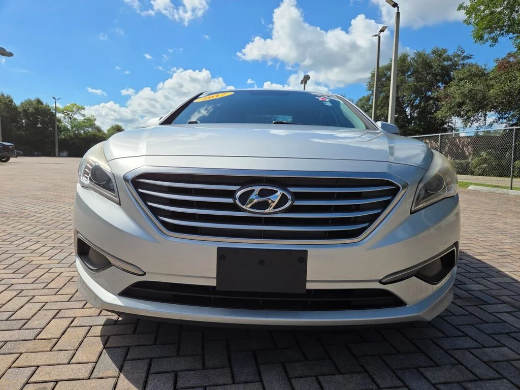 Used 2017 Hyundai Sonata SE with VIN 5NPE24AF1HH576933 for sale in Stuart, FL