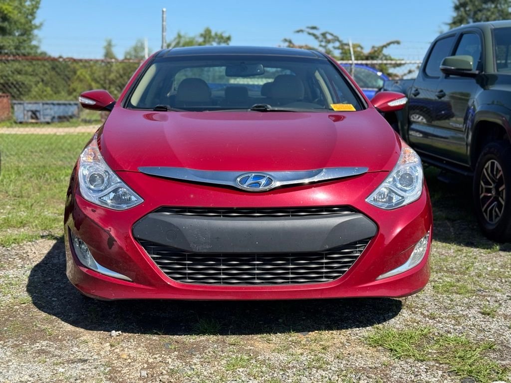 Used 2015 Red Hyundai Limited image 3