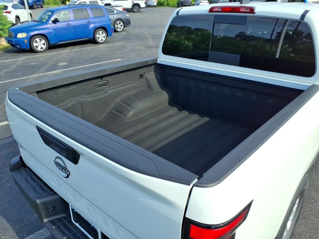 New 2026 Glacier White Nissan Crew Cab S image 11