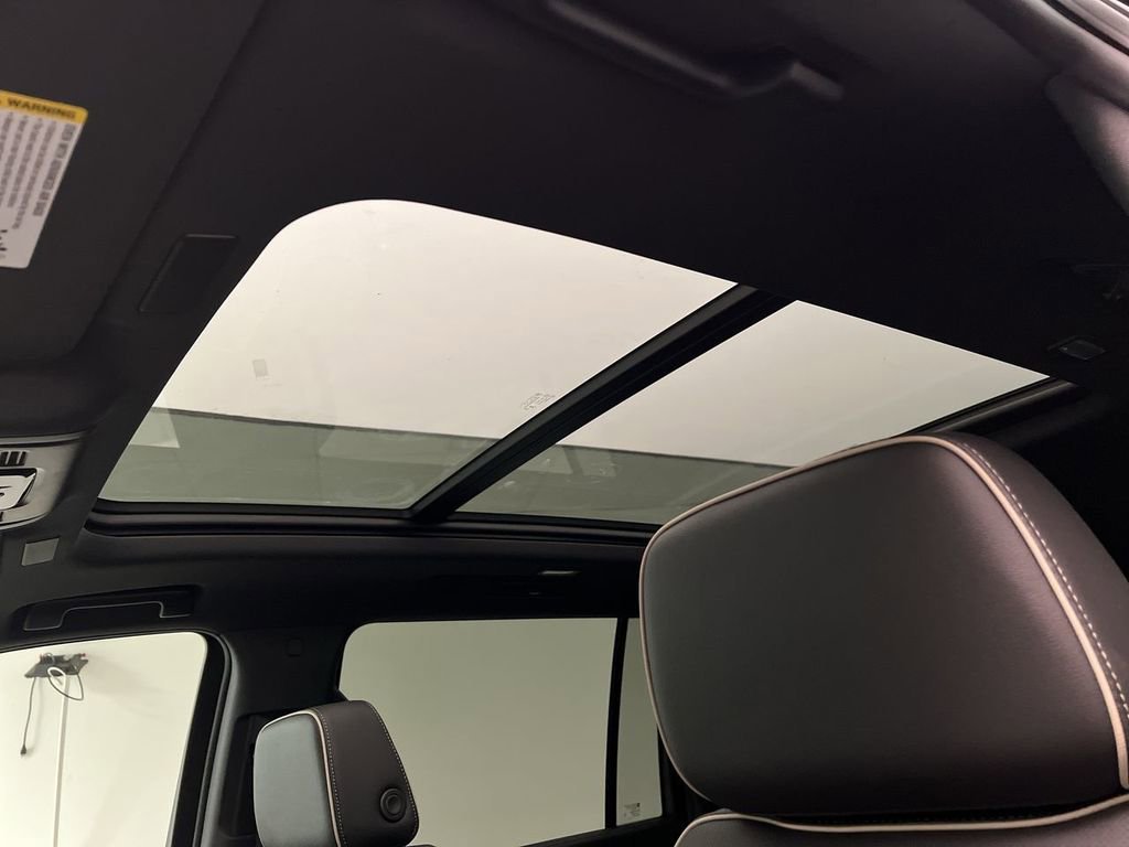 2026 Chevrolet Suburban Premier - Photo 22