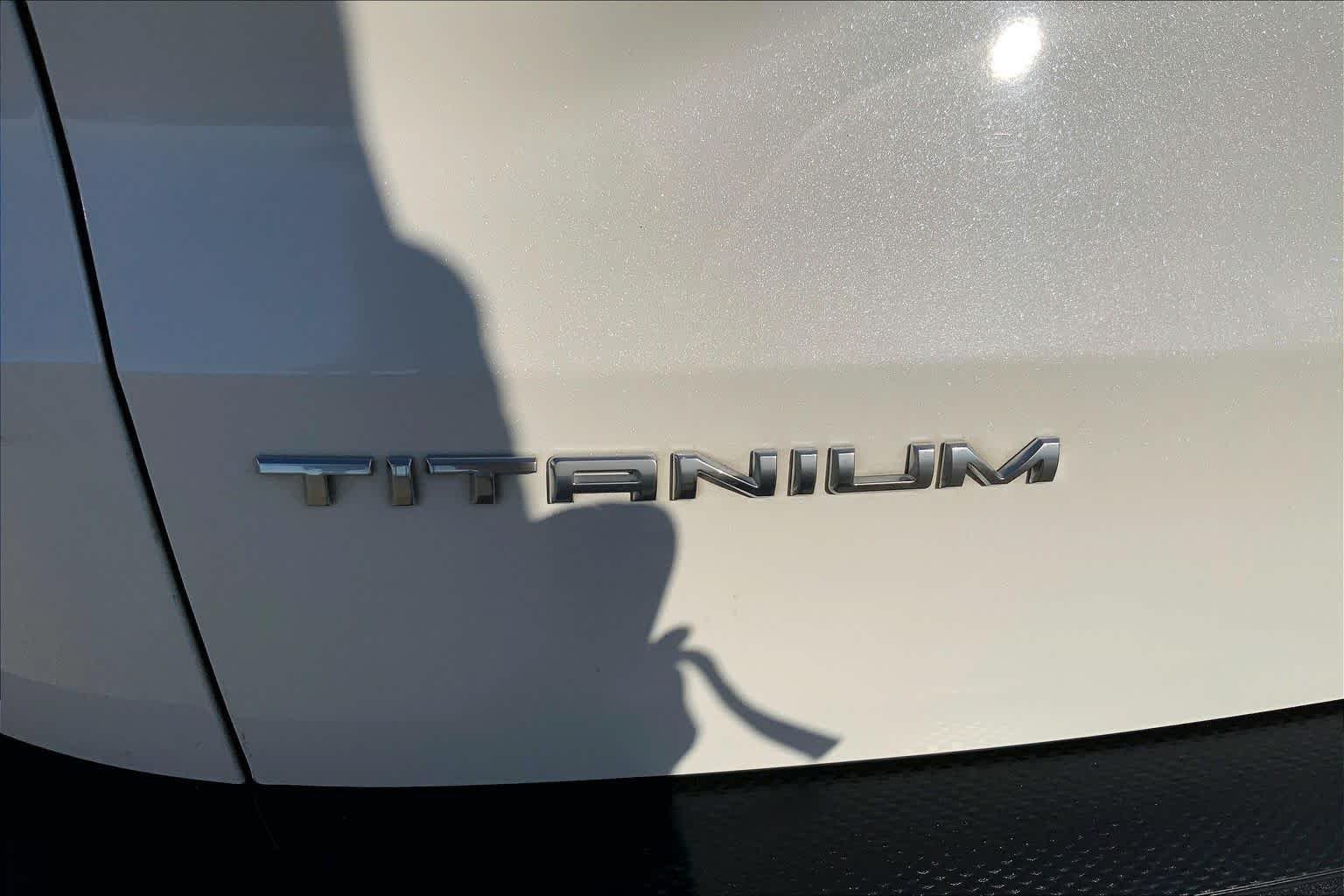 Used 2020 Star White Metallic Tri-Coat Ford Titanium image 10