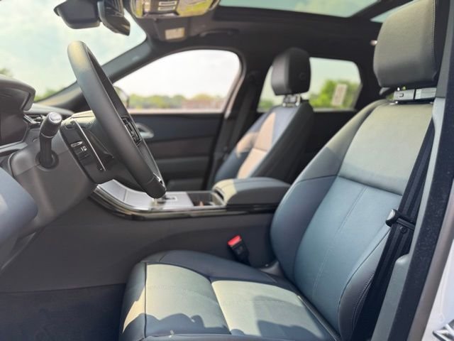 New 2026 Arroios Grey Land Rover Dynamic SE image 14