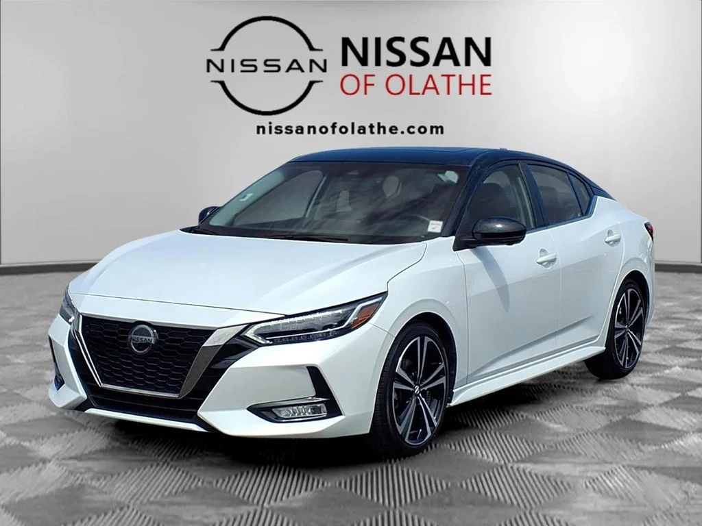 2023 Nissan Sentra SR CVT's photo