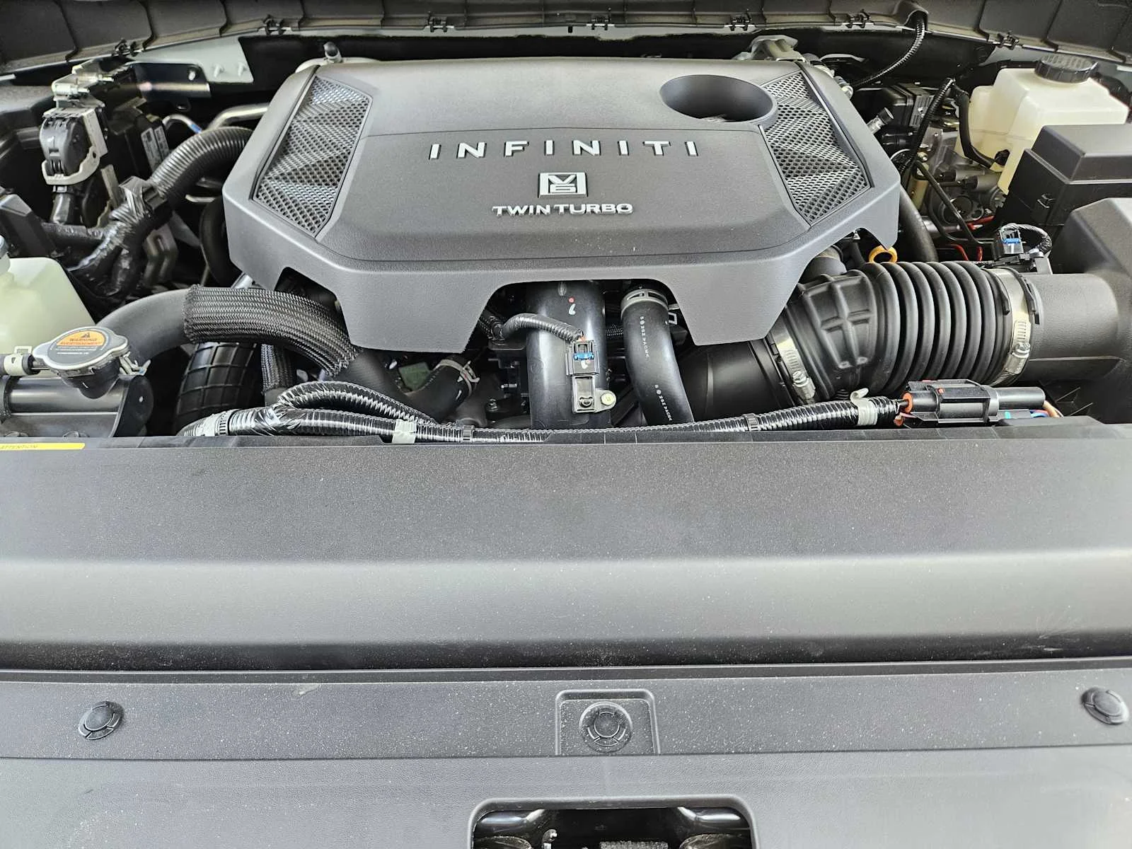 New 2026 RADIANT WHITE INFINITI Luxe 2WD image 23