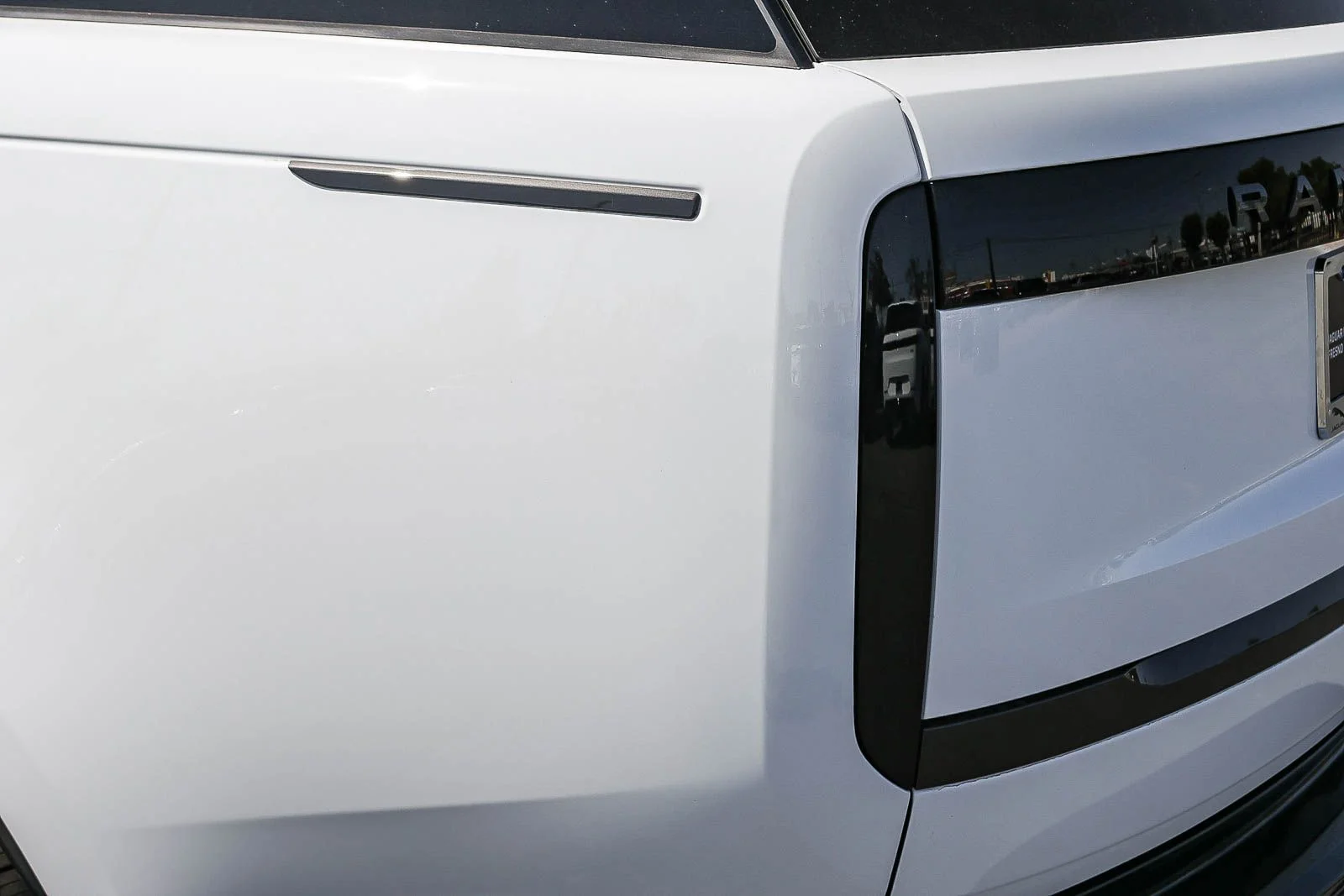 2026 Land Rover Range Rover SE - Photo 10