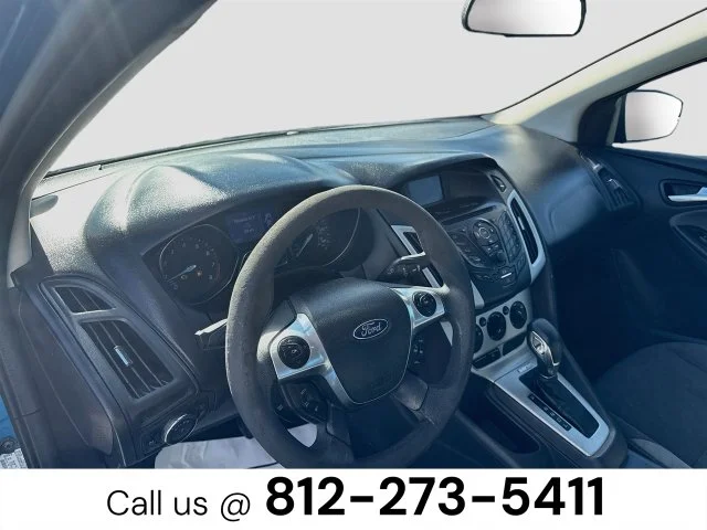 Used 2013 Blue Ford SE image 9