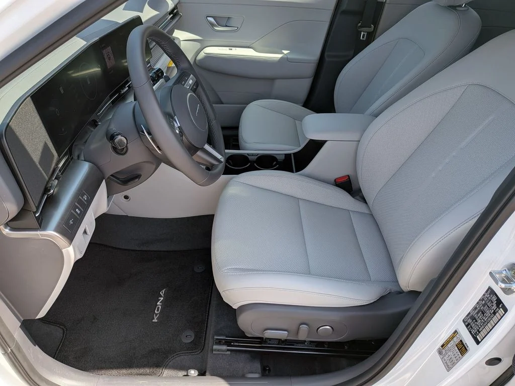Certified Used 2026 White Hyundai SEL Premium image 11