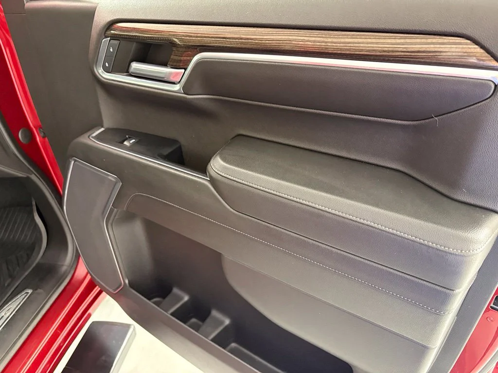 Used 2022 Red Chevrolet LT image 47