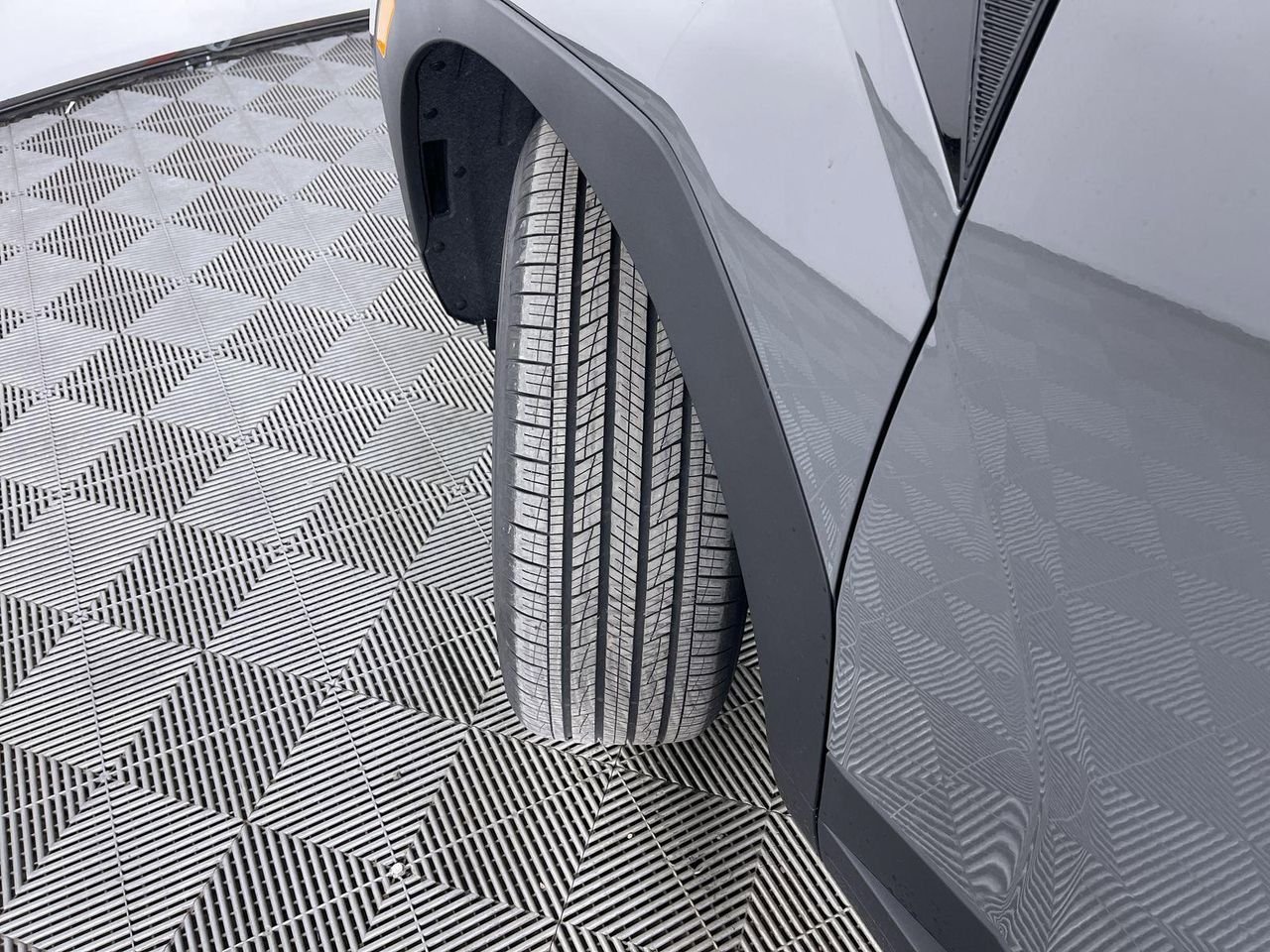 New 2026 Hampton Gray Hyundai SE AWD image 10