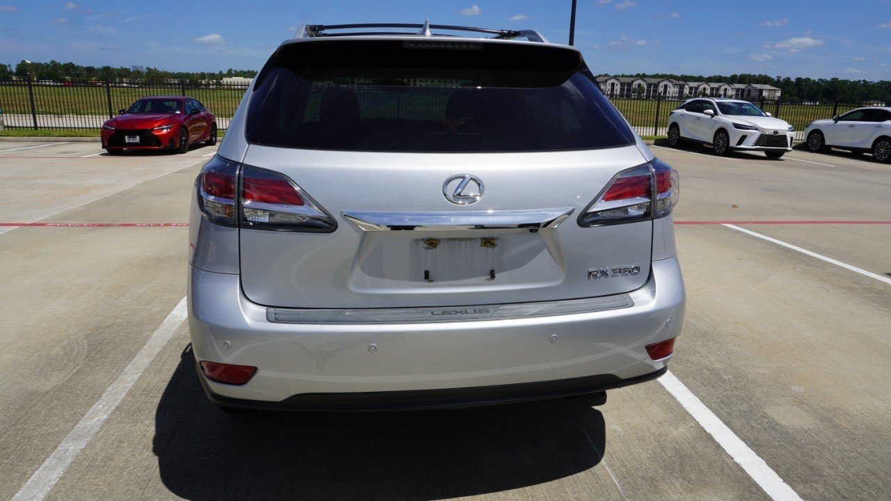 Used 2015 Silver Lexus  image 8