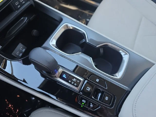 New 2026 Ultra White Lexus 350h Luxury image 25