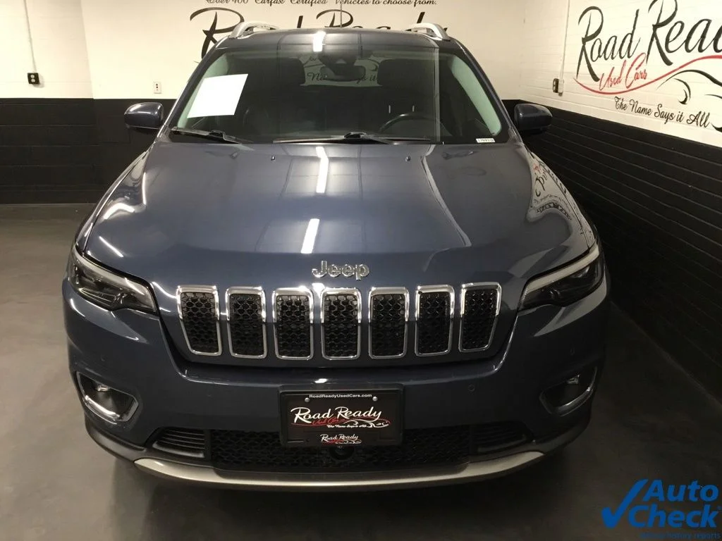Used 2019 Blue Jeep Limited image 4