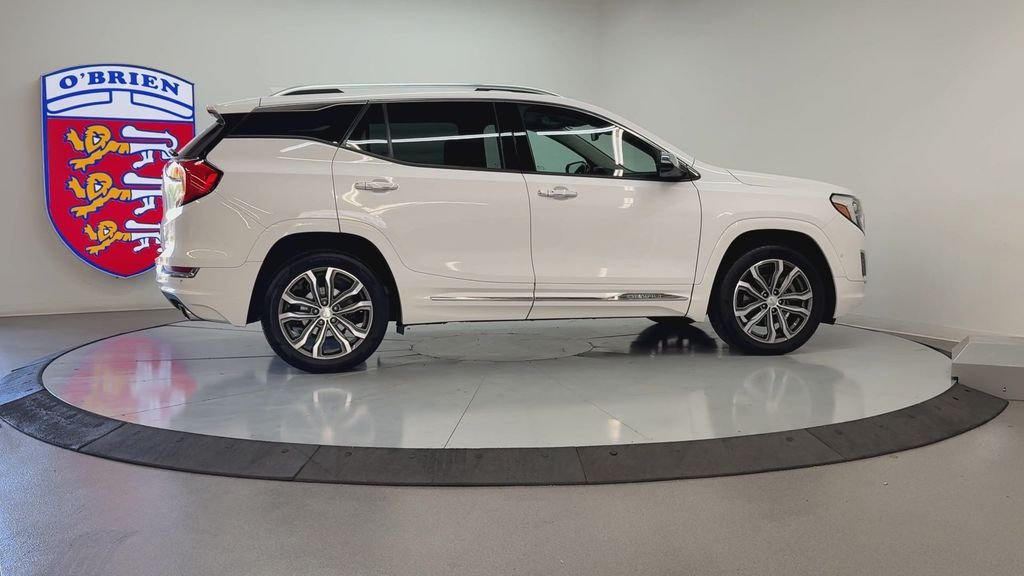 Used 2018 Summit White GMC Denali image 4