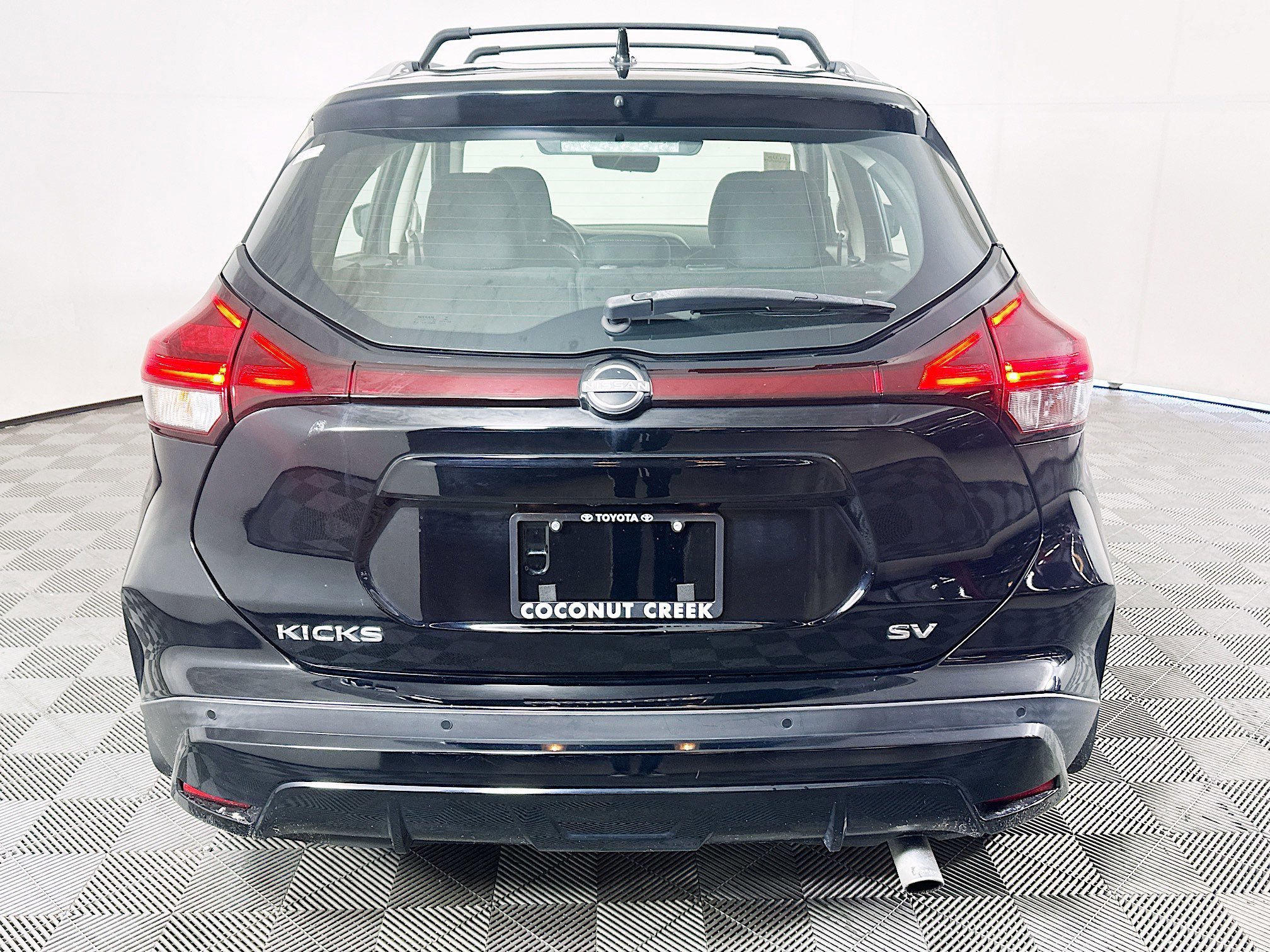 2022 Nissan Kicks thumbnail 6