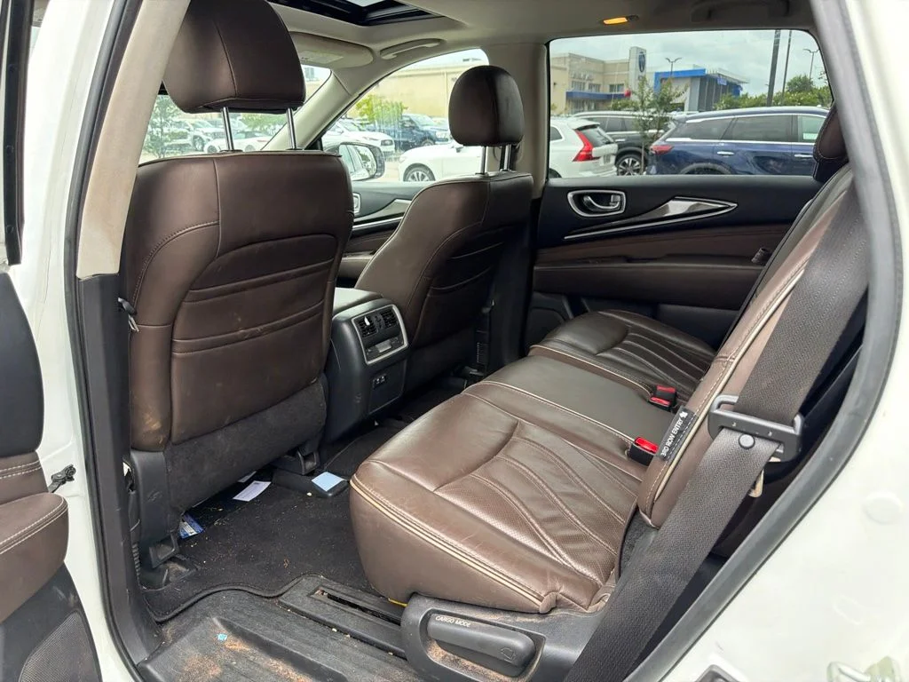 Used 2020 White INFINITI LUXE image 17