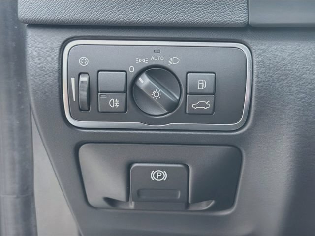 Used 2016 Gray Metallic Volvo T5 Drive-E Premier image 32