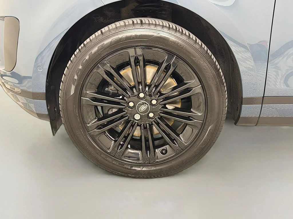 Used 2026 Blue Land Rover S image 33