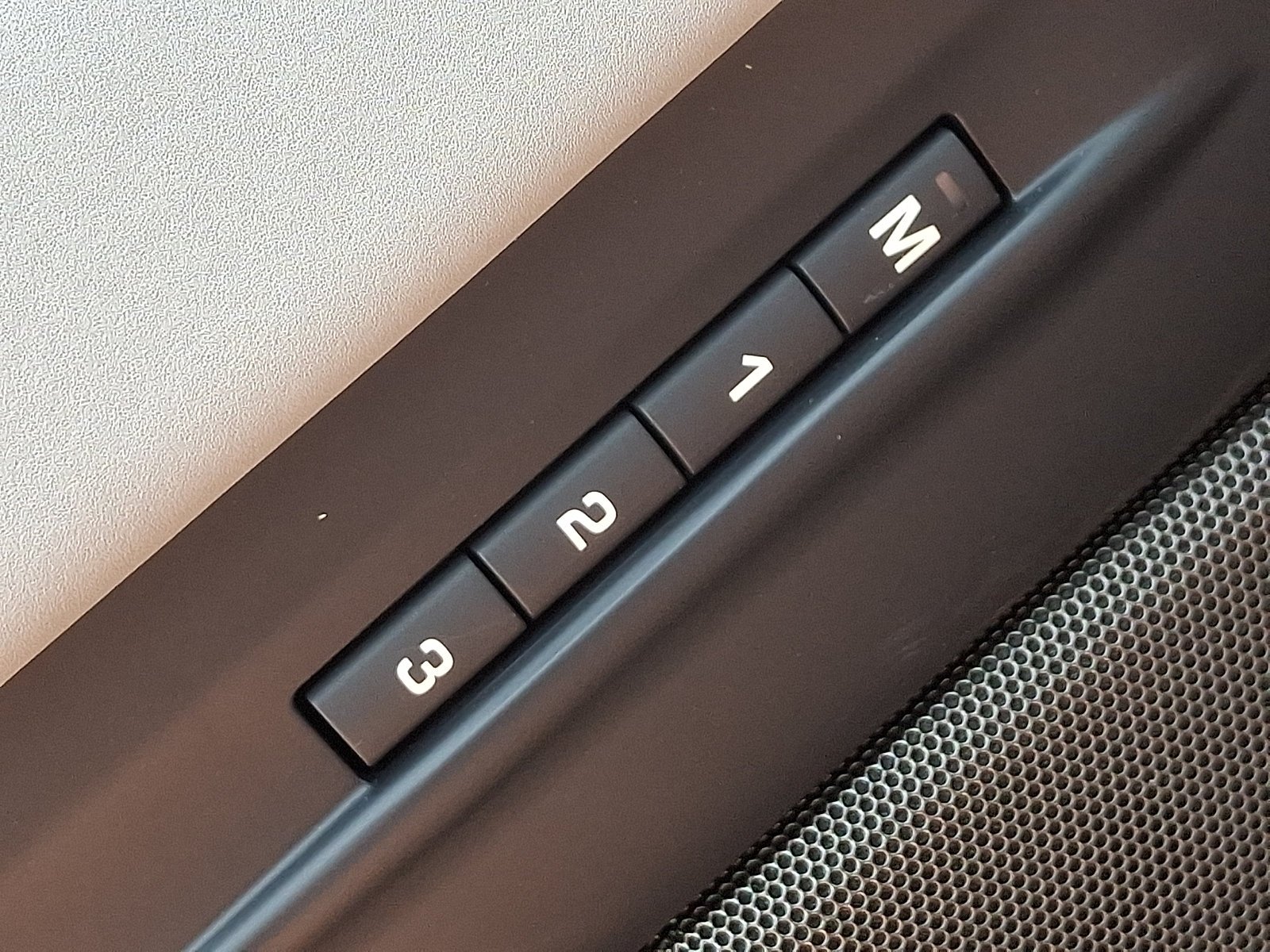 New 2026 Carpathian Grey Land Rover Hoxton Edition image 13