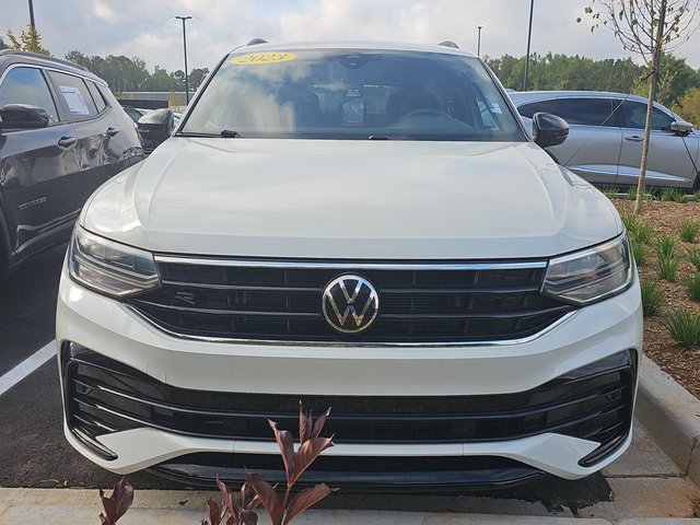 2023 Volkswagen Tiguan SE R-Line Black