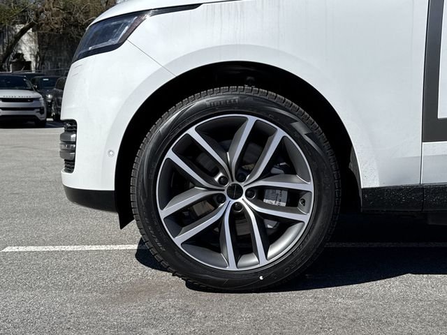 New 2026 Fuji White Land Rover SE image 9