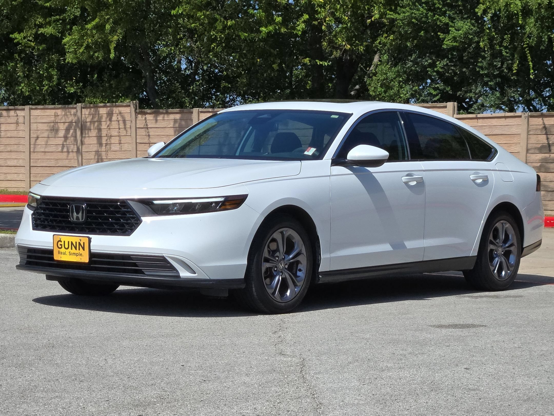 Used 2024 Platinum White Pearl Honda EX image 7