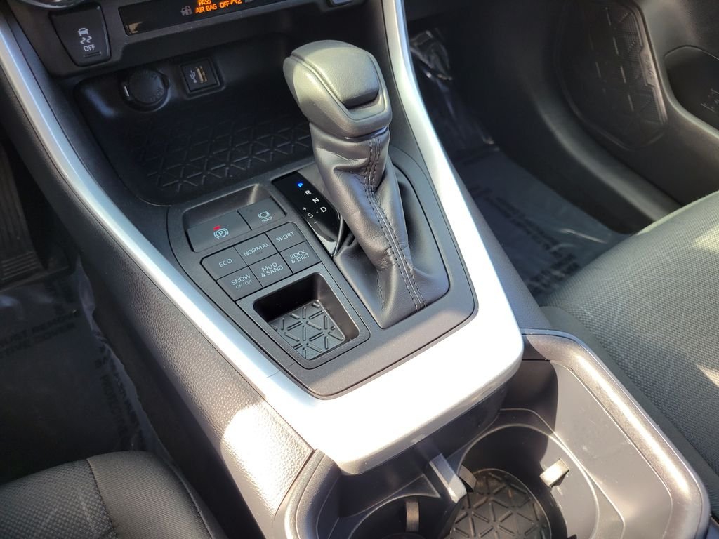 Used 2025 Silver Toyota XLE image 30