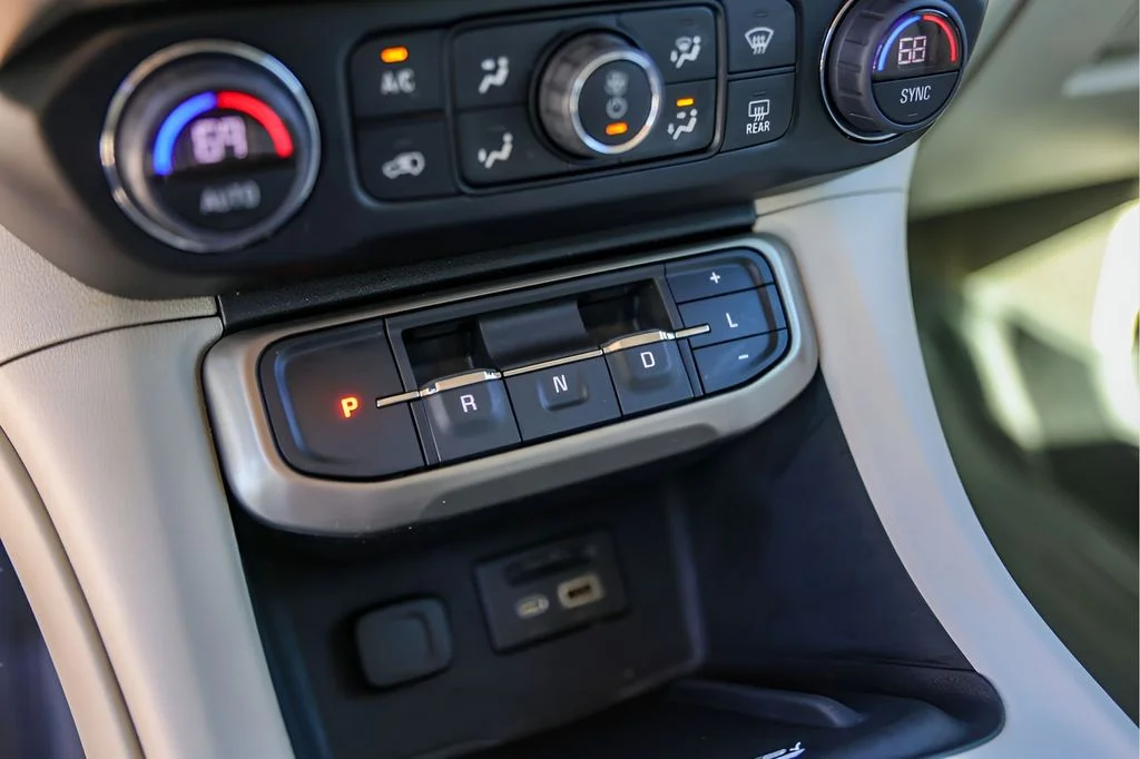 Used 2023 Blue GMC Denali image 22