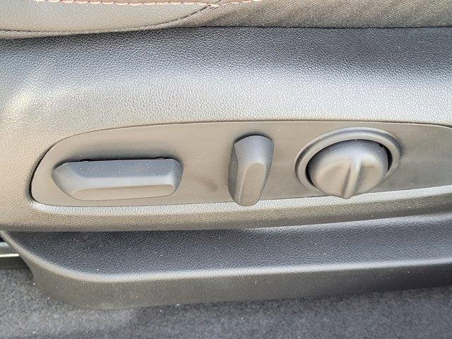 2027 Chevrolet Bolt RS - Photo 11