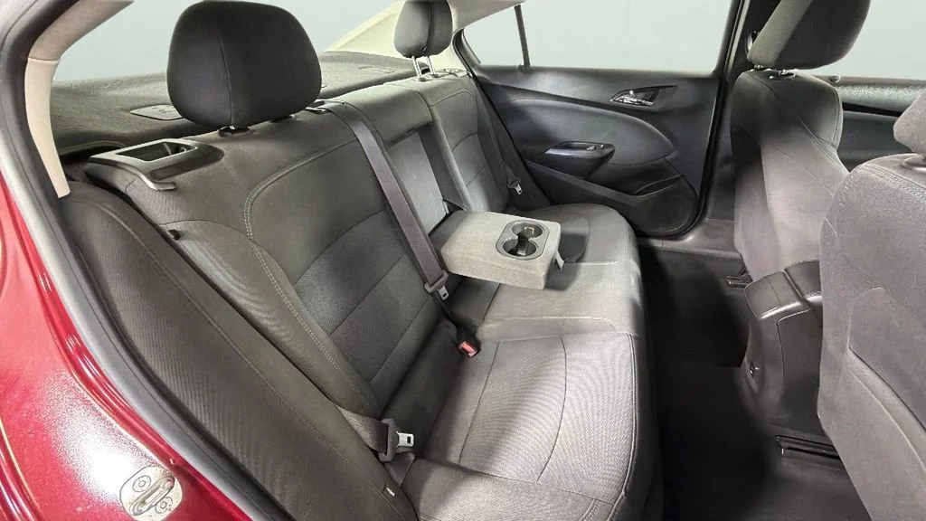 Used 2017 CAJUN RED TINTCOAT Chevrolet LT image 28