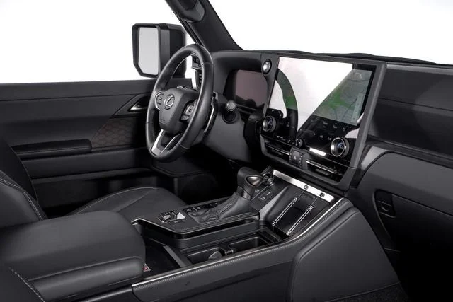 Used 2025 Incognito Lexus 550 Premium+ image 44
