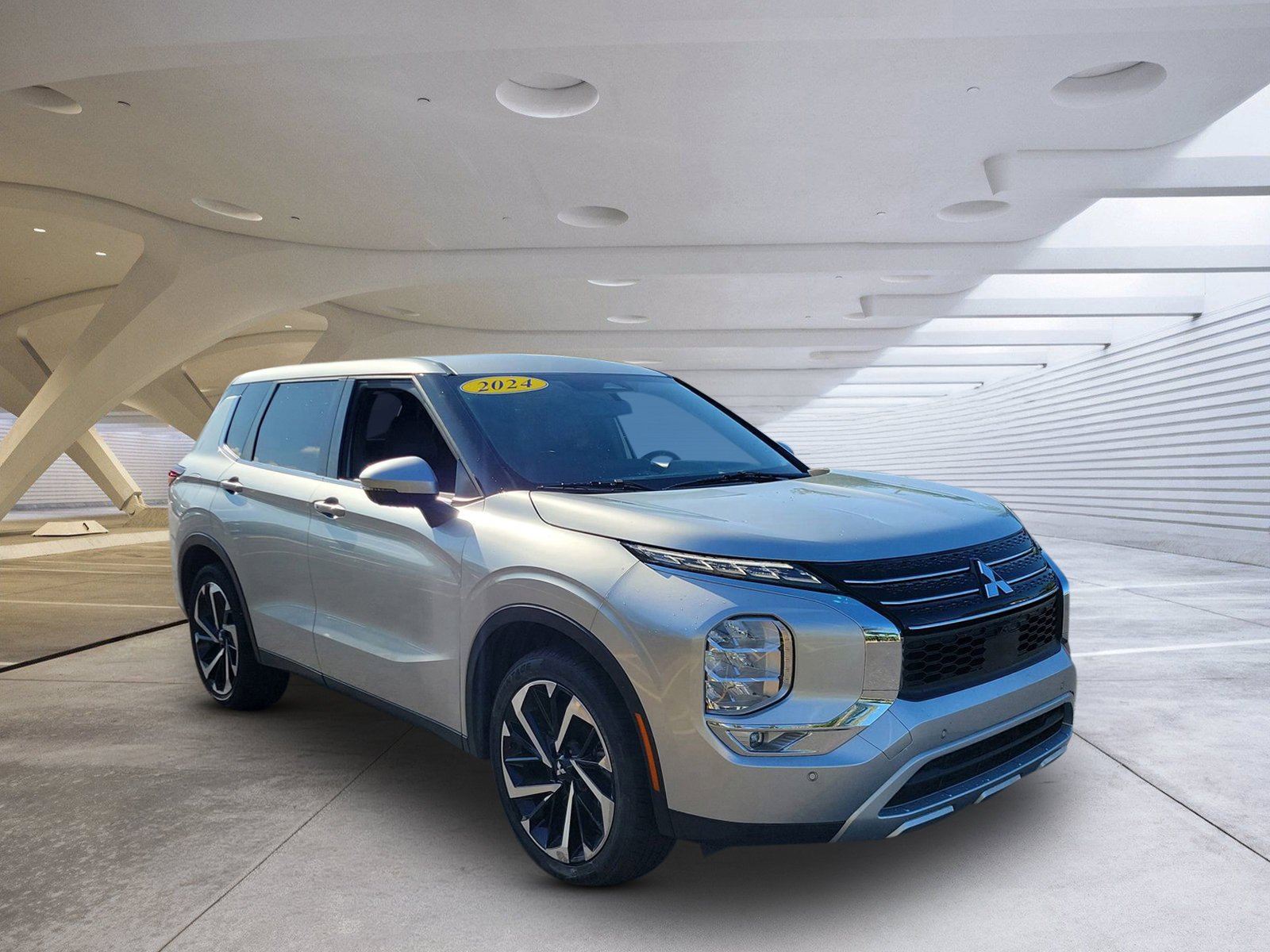 2024 Mitsubishi Outlander SE Black Edition 2WD's photo