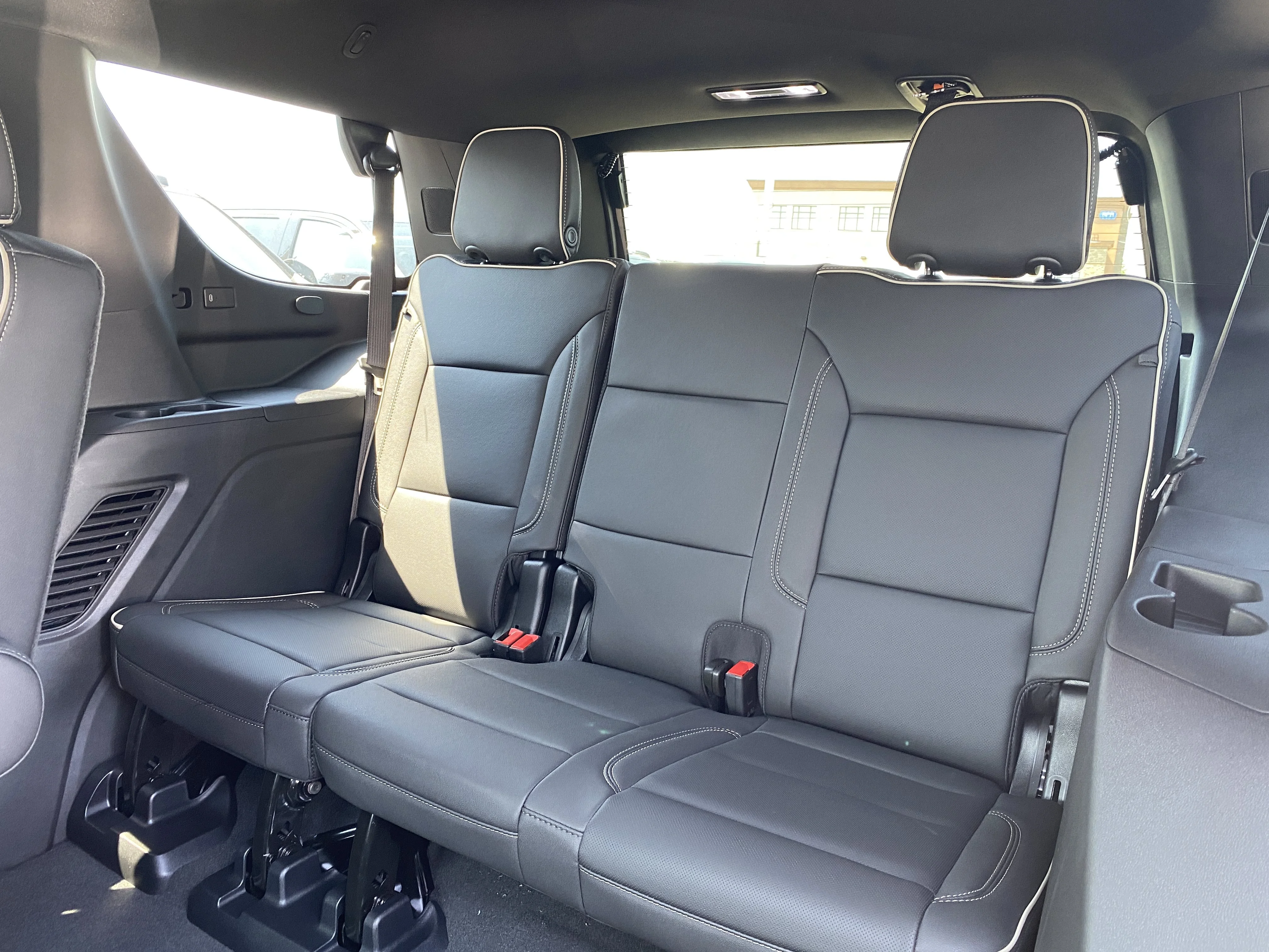 New 2026 ONYX BLACK GMC Elevation image 30