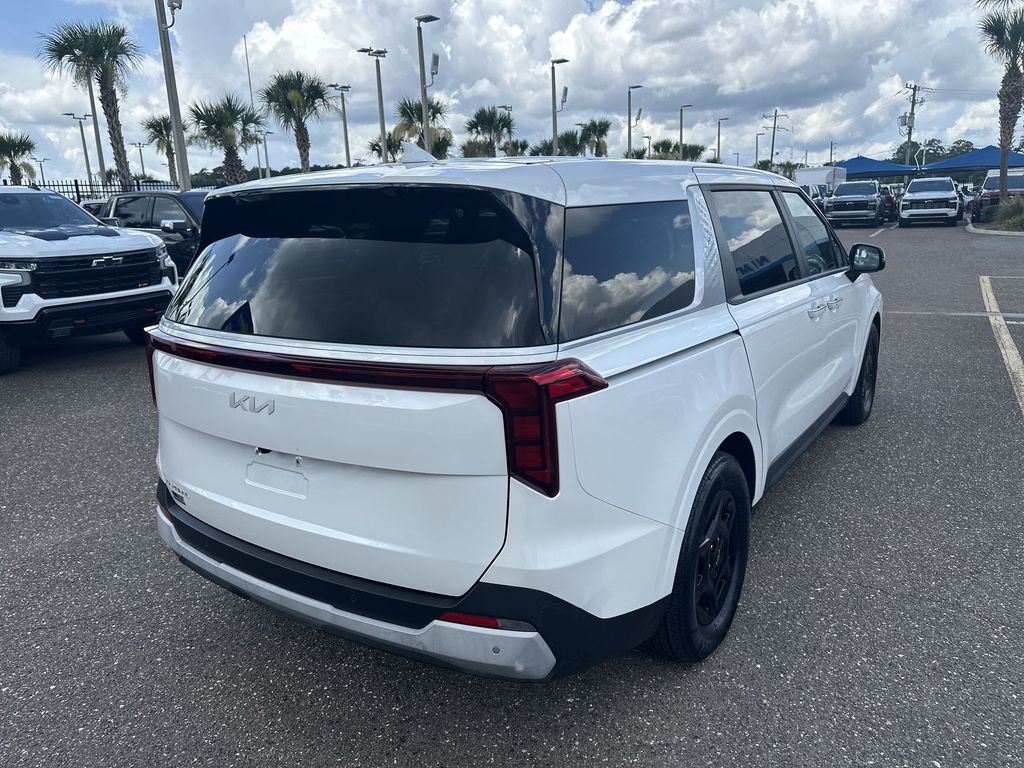 Used 2025 White Kia LXS image 16