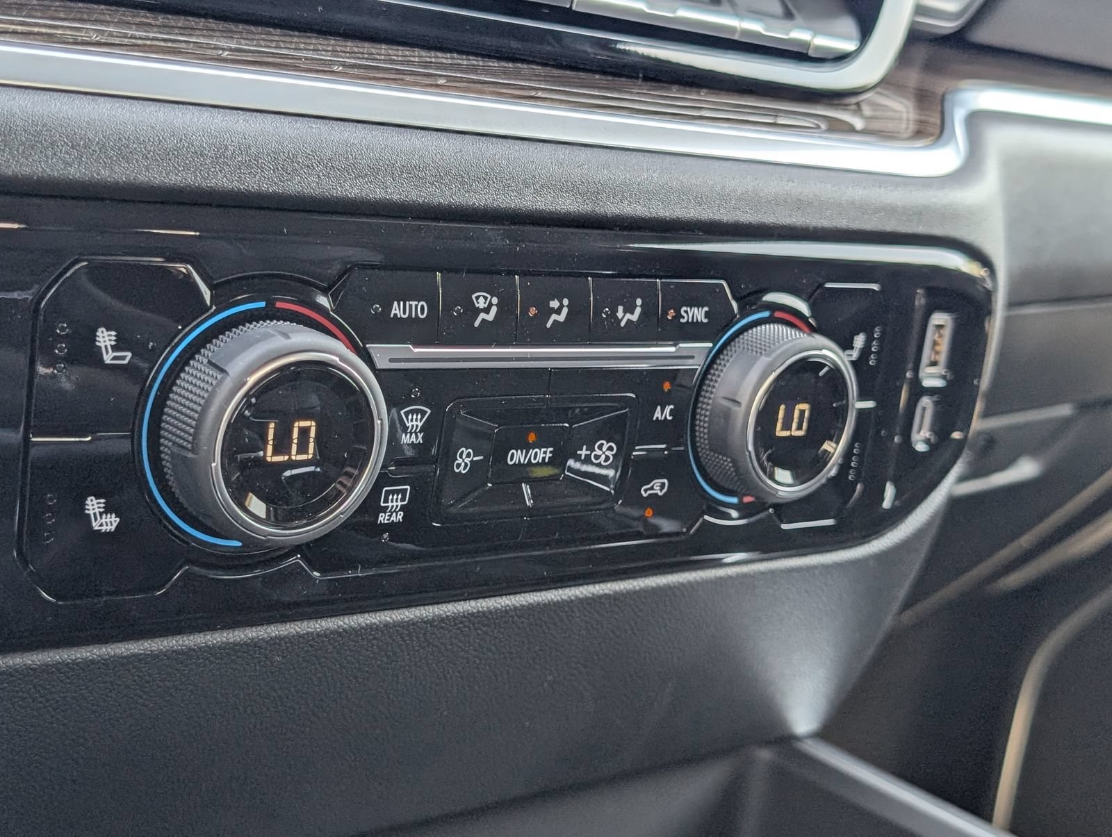 2026 Chevrolet Silverado 1500 LT - Photo 16