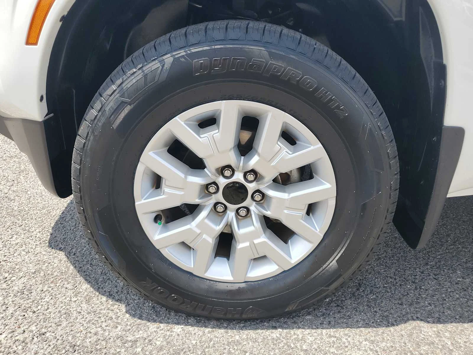 2023 Nissan Frontier SV - Photo 10