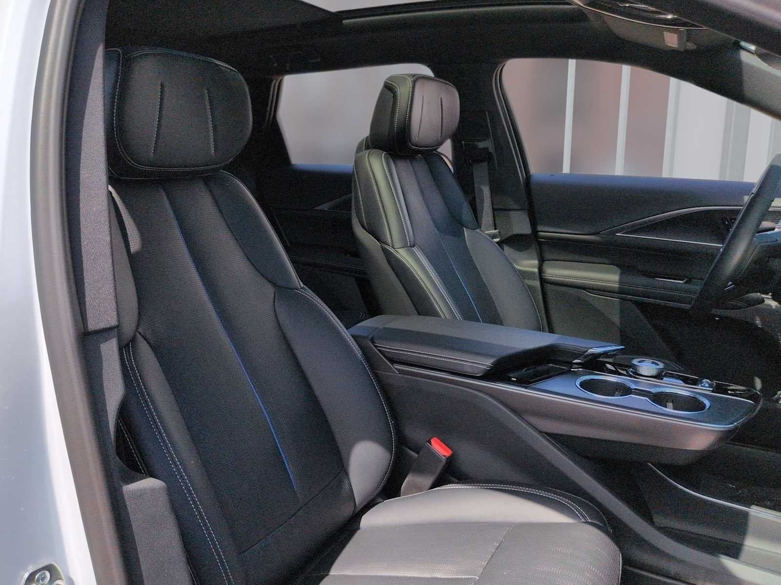 2026 Cadillac LYRIQ Sport - Photo 28