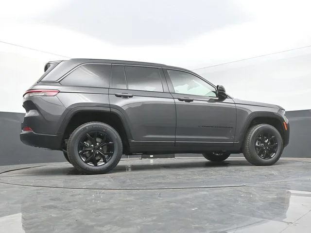 New 2026 Baltic Gray Metallic Clear-Coat Exterior Paint Jeep Altitude image 43