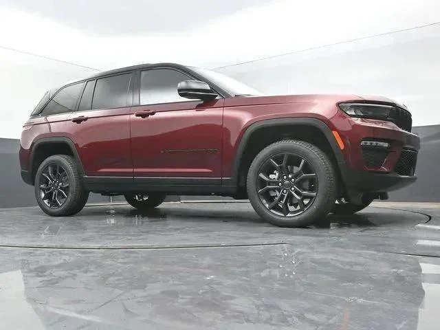 New 2025 Velvet Red Pearl-Coat Exterior Paint Jeep Limited image 44