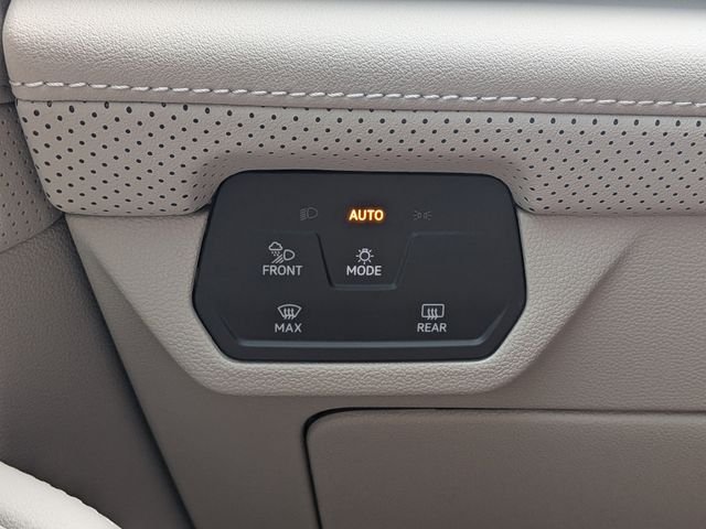 New 2026 Black Volkswagen 2.0T SE w/Technology image 28